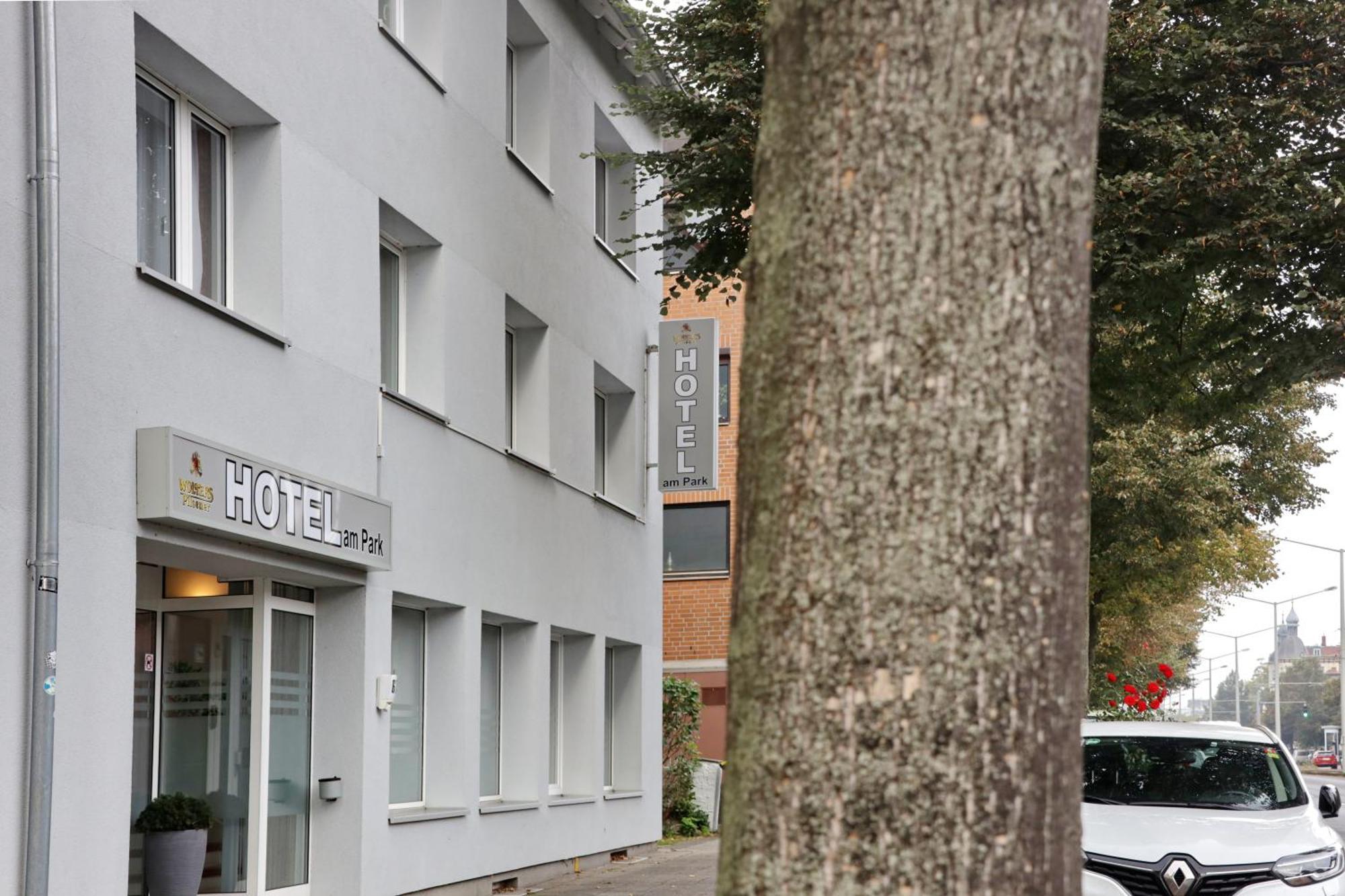 Hotel Am Park Braunschweig Ngoại thất bức ảnh